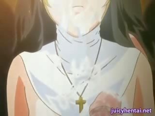 Hentaý jana gets penetrated and gets sperma