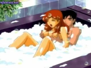 Hentai rödhårig har kön i bad