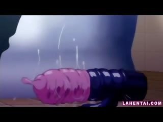 Kimainen manga malli ratsastaa päällä suihku