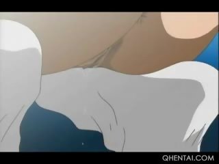 Animasi pornografi perawat practicing pemberian kelahiran dengan eggs di dia basah