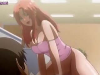 Si rambut merah anime perempuan dengan besar payu dara