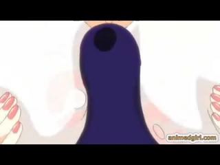 Zwempak hentai shemale krijgt tietenjob door rondborstig anime