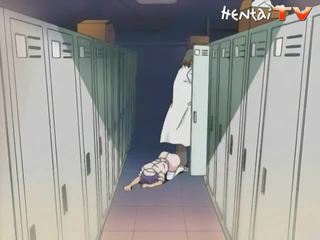 Anime pelata tyttö saa hänen ulkosynnyttimet violated